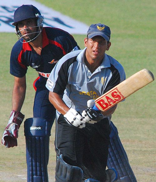 Nishit Shetty made a composed half-century