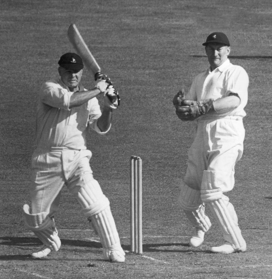 Dudley Nourse bats