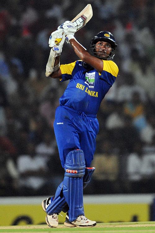 Kumar Sangakkara powers Sri Lanka to victory