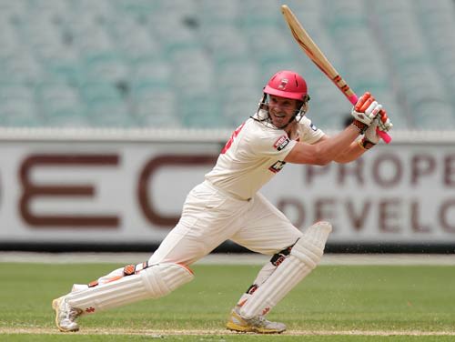 Redbacks crawl on Klinger half-century