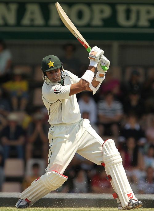 HBL slip up on bowler-dominated day