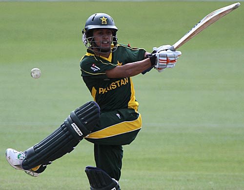 Azeem Ghumman fought hard with 41 but was unable to see his team through