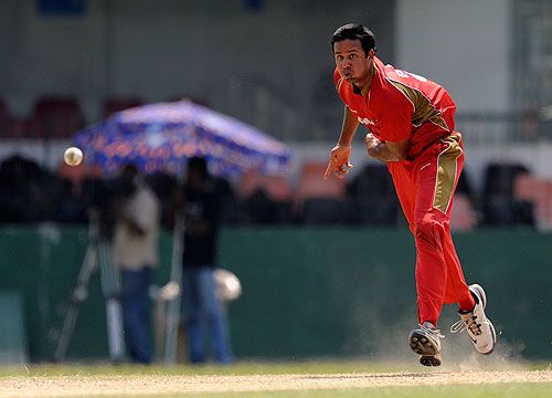 Umar Bhatti sends a delivery down
