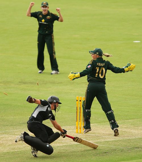 Rachael Haynes' direct hit ended Maria Fahey's innings on 12