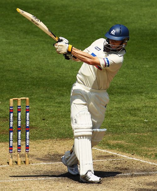 Victoria keep faith with veteran Rogers