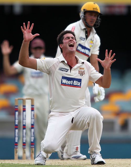 Ben Cutting picks up Matt Johnston lbw