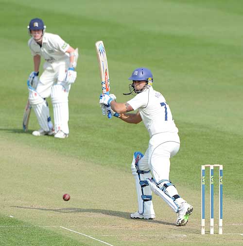 Scott Newman flashes an edge into the slips as Middlesex collapse