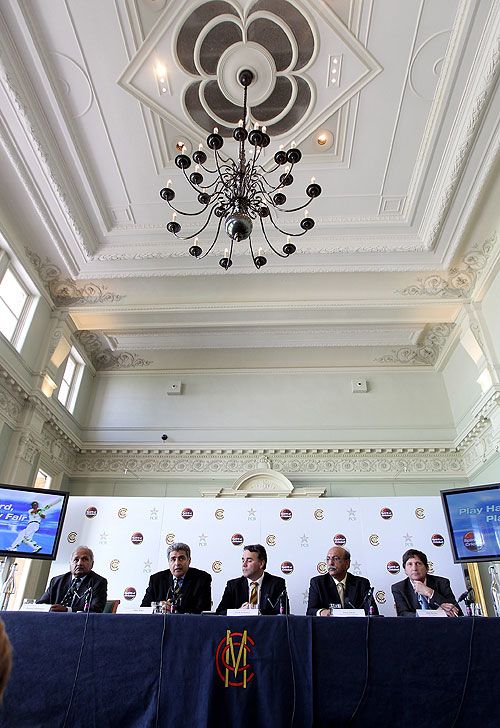 Keith Bradshaw announces MCC's sponsorship of this summer's Australia-Pakistan neutral series