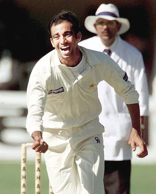 Mohammad Zahid celebrates after dismissing Rahul Dravid