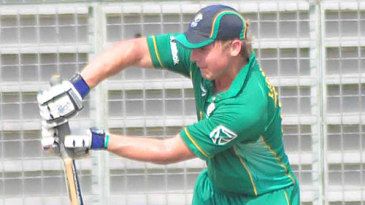 Van Zyl ton takes Cobras closer to play-offs