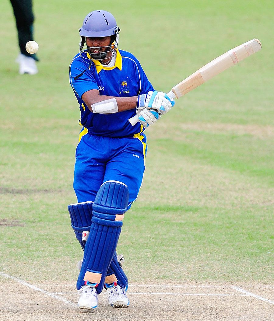 Kosala Kulasekara pulls during his unbeaten 44