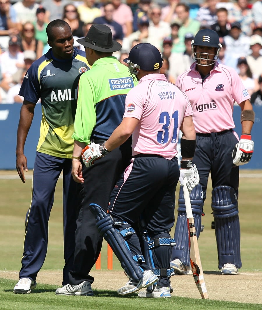The umpire had to intervene in a spat between Maurice Chambers and David Warner