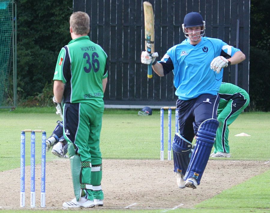 Scotland U-19s scramble to last ball win against Ireland