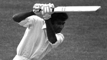 Alvin Kallicharan takes apart Dennis Lillee