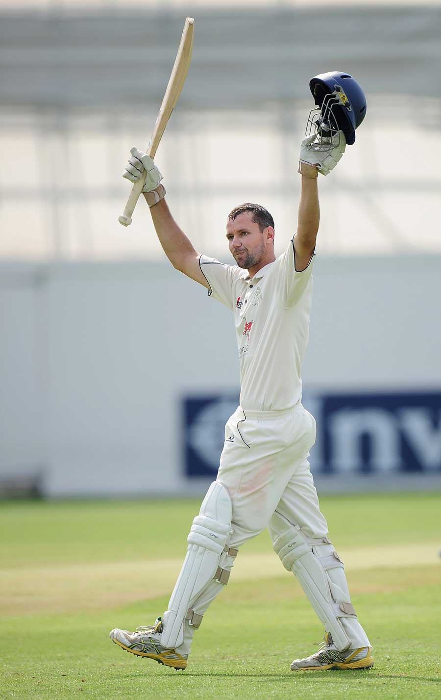Martin van Jaarsveld hit an unbeaten 110 but it wasn't enough for Kent