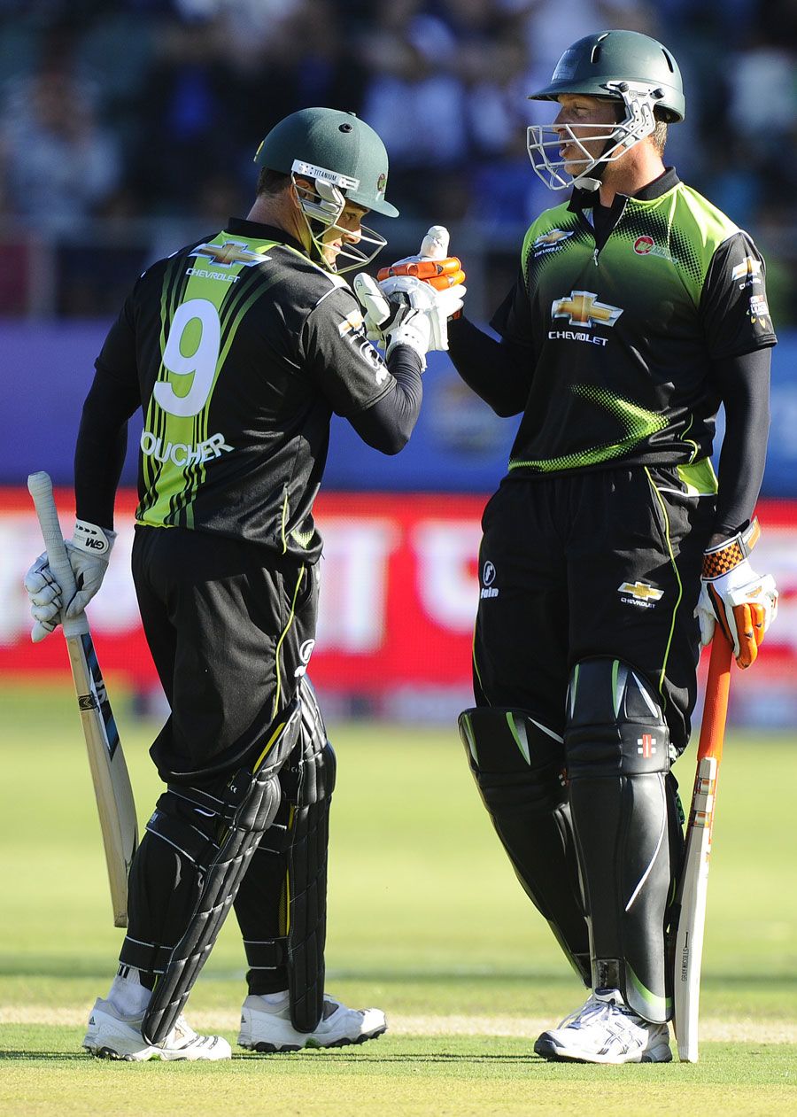 Mark Boucher and Justin Kreusch added an unbeaten 63-run partnership for the fourth wicket