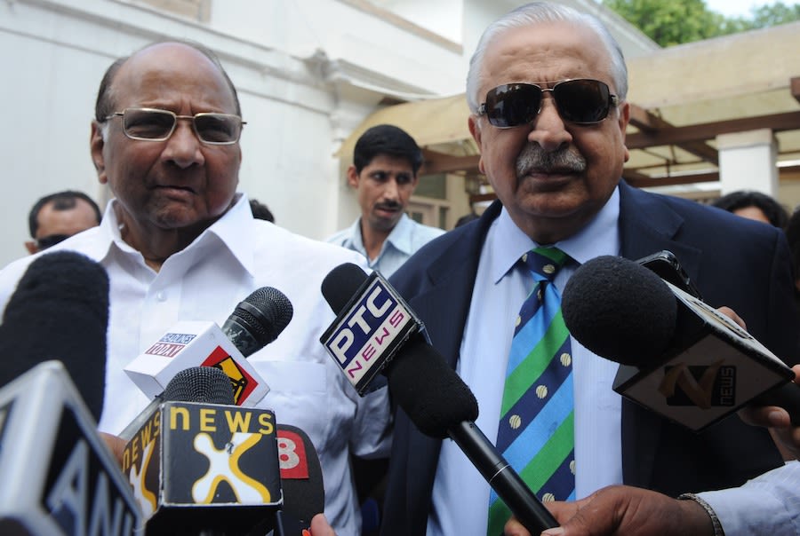 Sharad Pawar and Ijaz Butt speak to reporters after their meeting