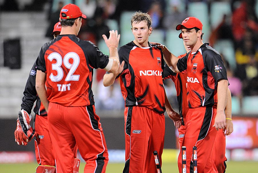 Gary Putland grabbed a couple of wickets