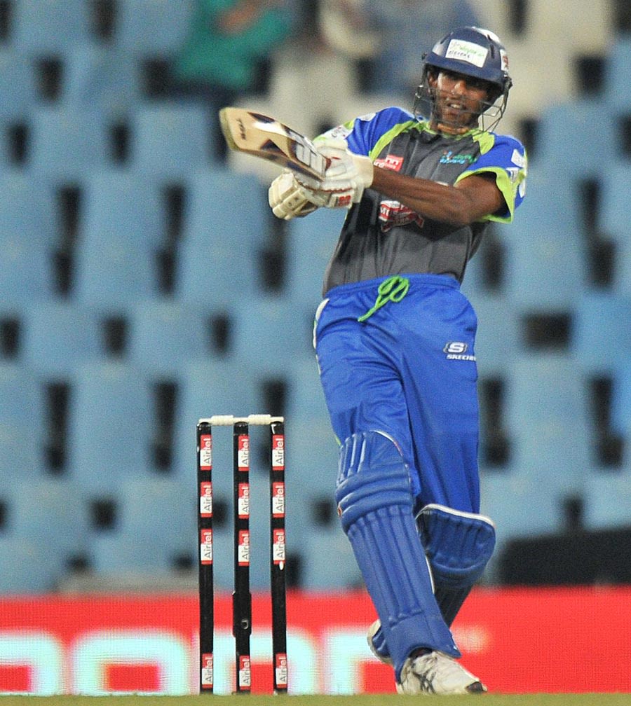 Jehan Mubarak clubs one over mid-on