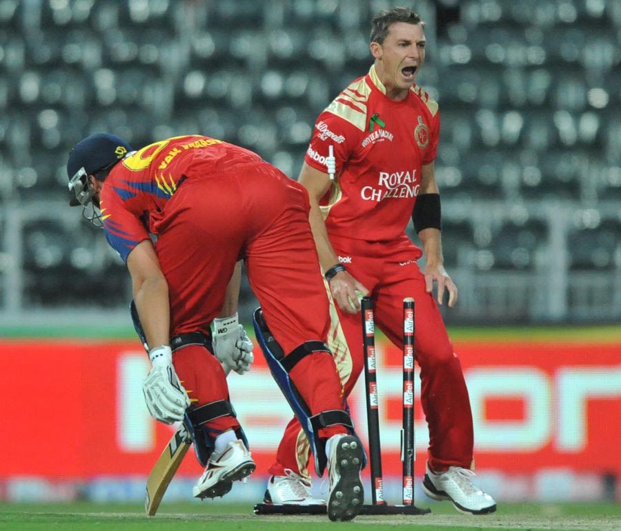 A pumped-up Dale Steyn runs out Vaughn van Jaarsveld