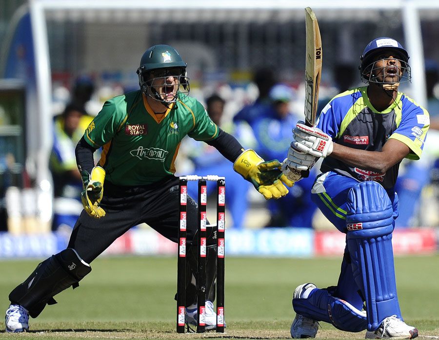 Jehan Mubarak topscored with 30 in a disappointing innings for Wayamba