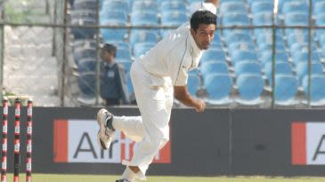 Mumbai pull ahead on 14-wicket day in Lahli