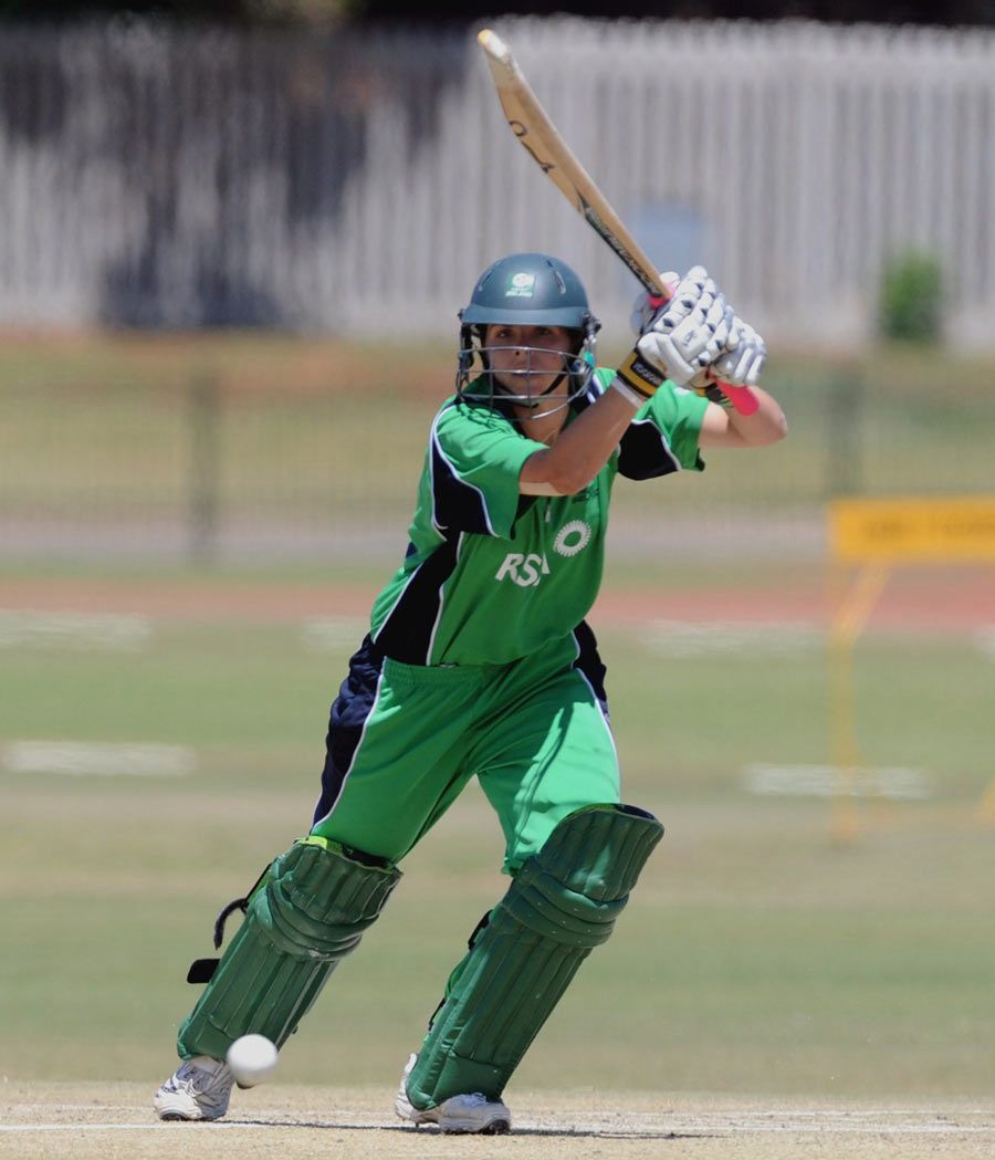 Ireland's Eimear Richardson drives through the off side