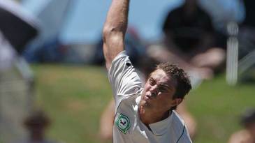 Bracewell stars for Central Districts, Southee fires on return