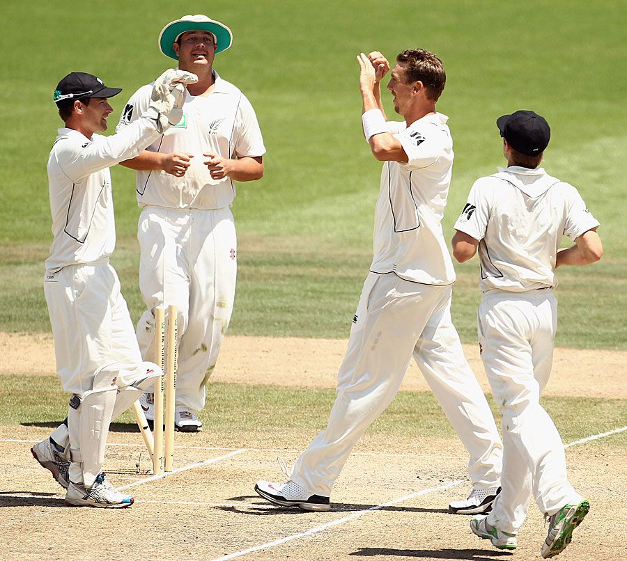 Brent Arnel picked up four wickets