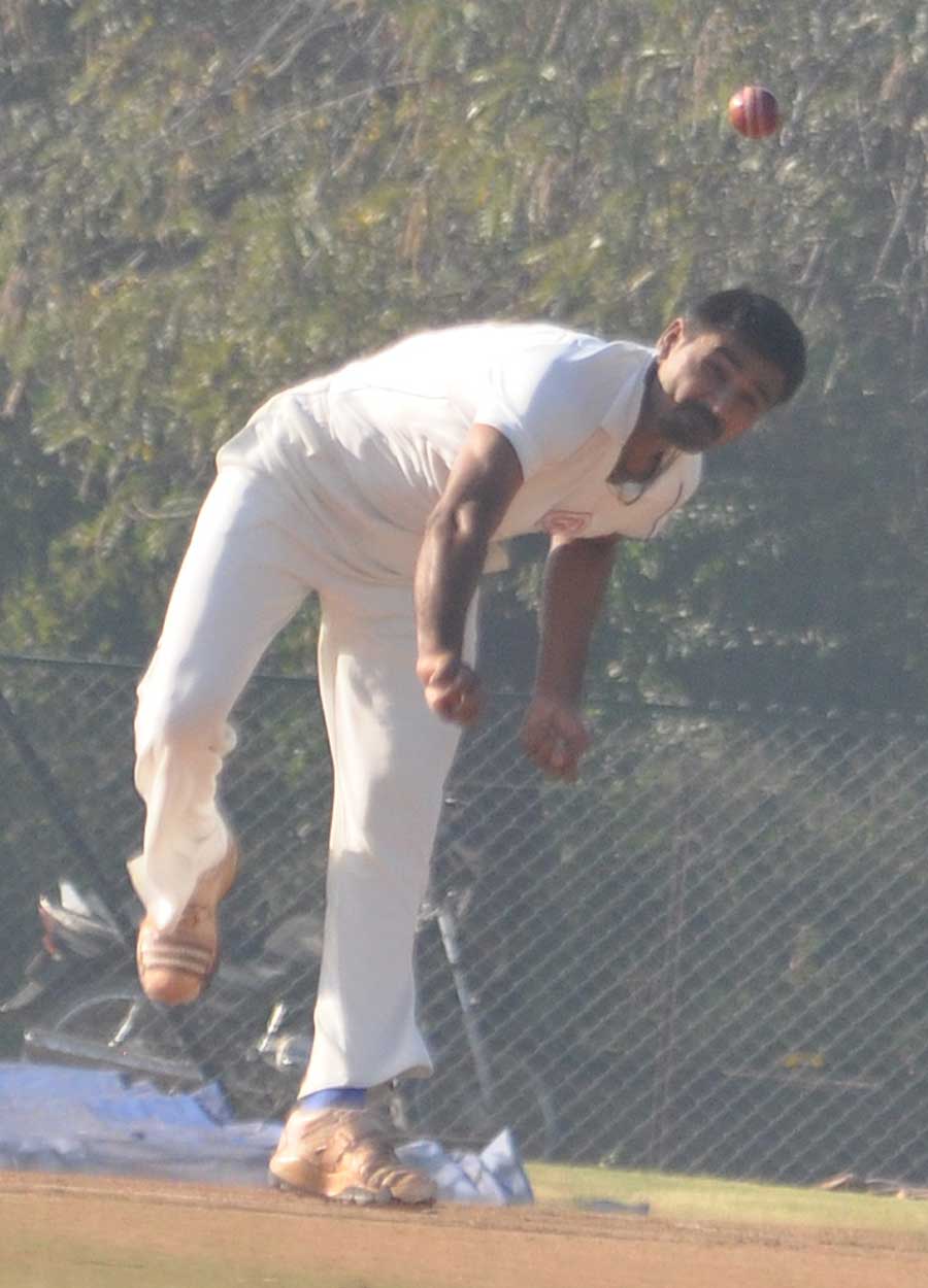 Murtuja Vahora sends one down