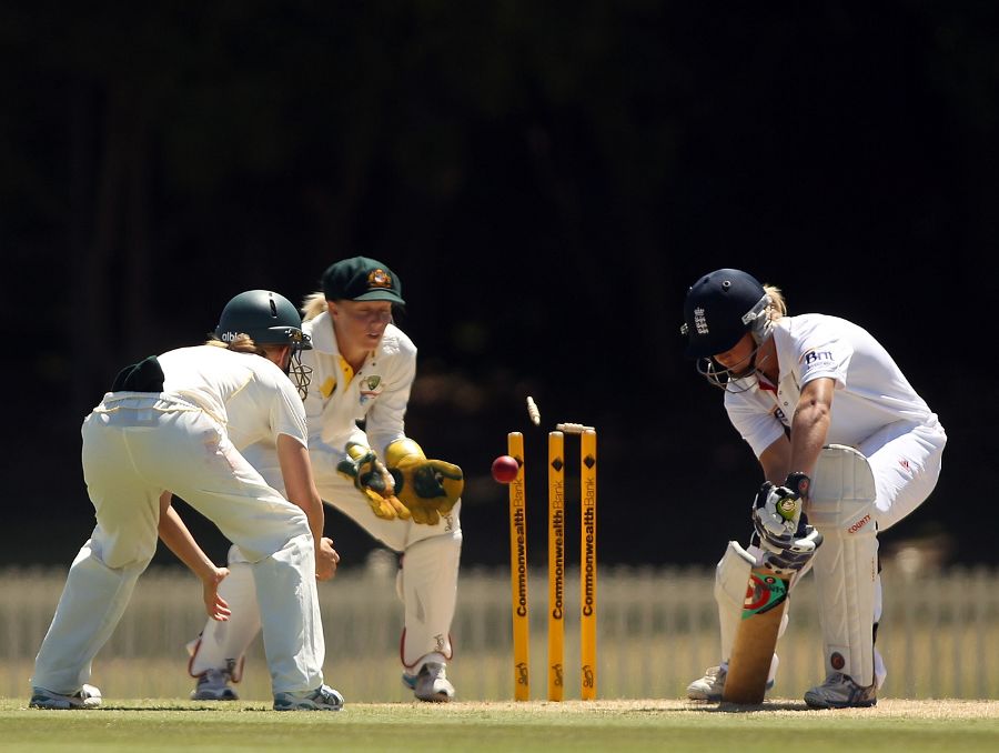 Lauren Griffiths made just 3 before she was bowled by Sarah Elliott