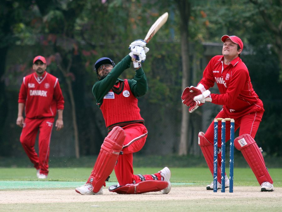 Hemin Desai lofts a six during his 17-ball 51