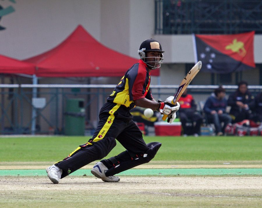 Jack Vare cuts on his way to 48