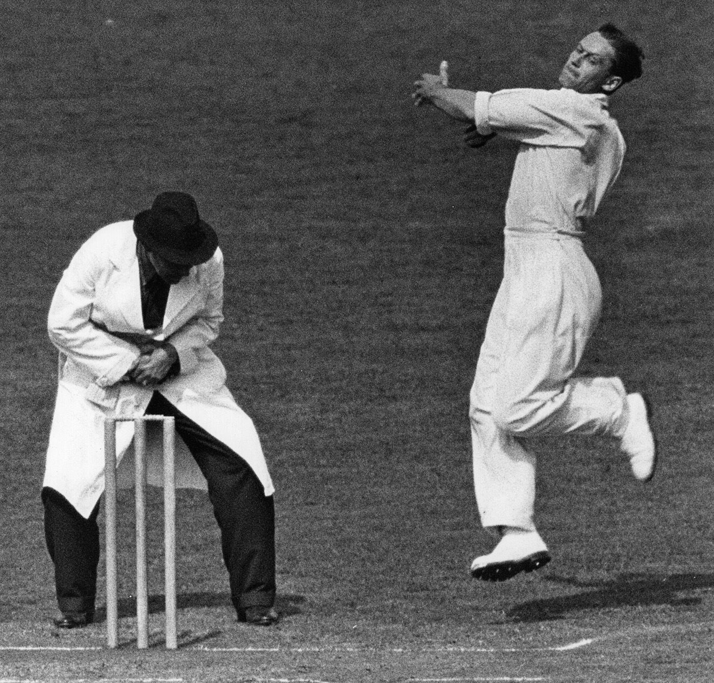 Gubby Allen in his delivery stride