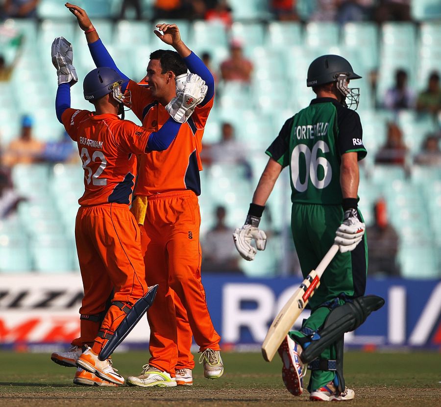 Tom Cooper and Atse Buurman celebrate William Porterfield's dismissal