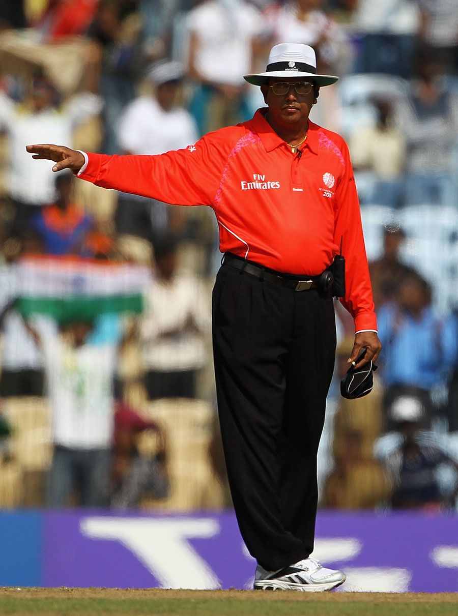 Umpire Asoka de Silva signals a no-ball