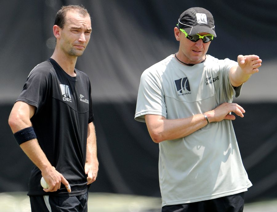New Zealand bowling coach Allan Donald gives Andy McKay some tips