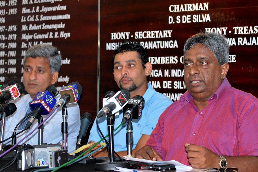 Tillakaratne Dilshan, Sri Lanka's new captain, and Duleep Mendis, new chief selector