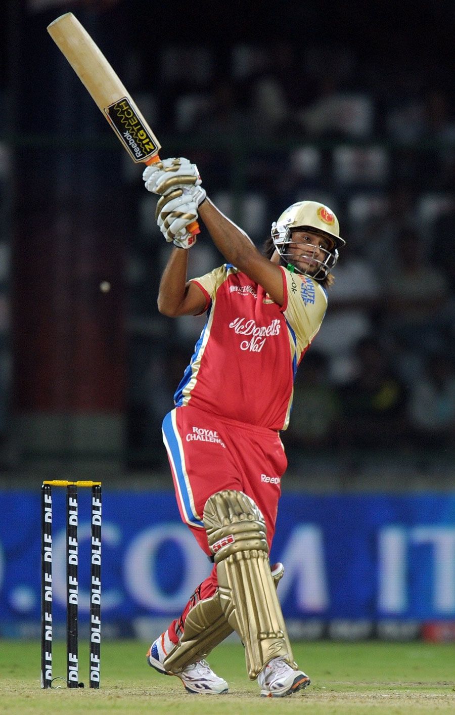 Cutting, Saurabh shine on second day