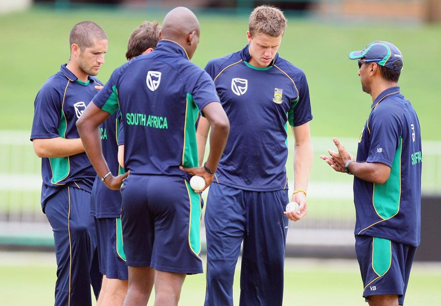 Vincent Barnes, South Africa's assistant coach, talks to the fast bowlers during nets