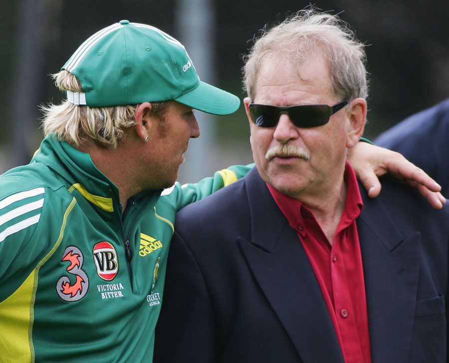 Shane Warne chats with Terry Jenner