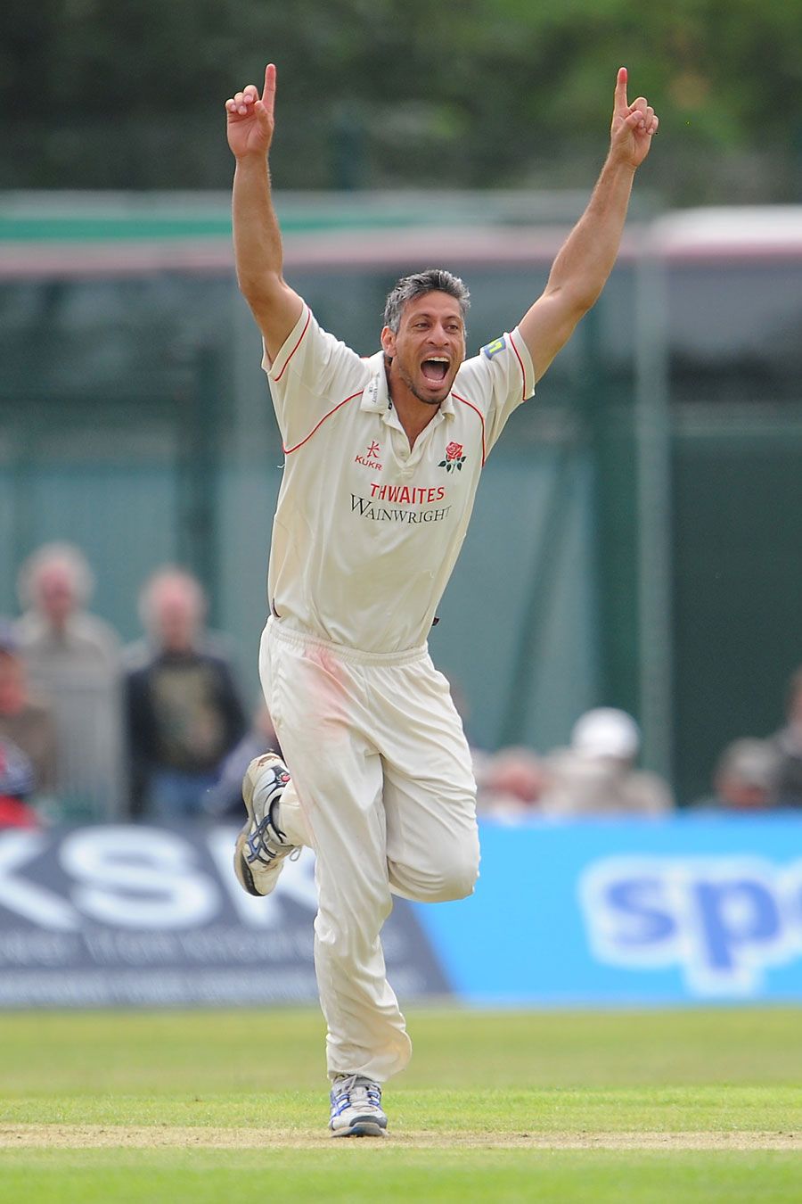 Sajid Mahmood helped Lancashire fight back on a dramatic day