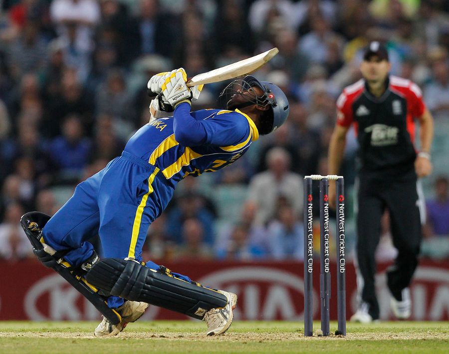 Thilina Kandamby had to deal with plenty of short stuff from England's seamers