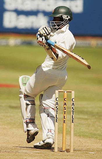 Dion Ebrahim hooks on his way to 71