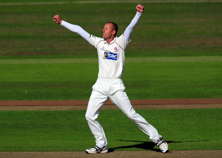 Charl Willoughby celebrates the wicket of Yuvraj Singh