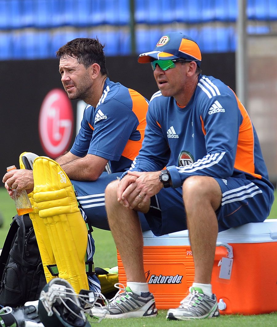 Ricky Ponting and Tim Nielsen watch Australia train