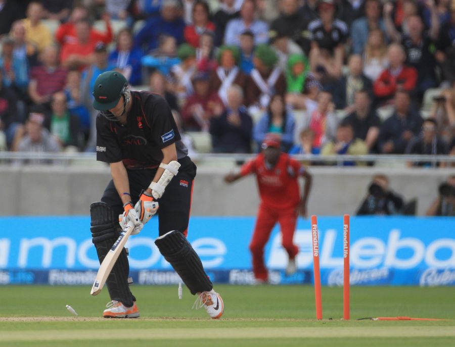 Will Jefferson had his middle stump pegged back by Sajid Mahmood