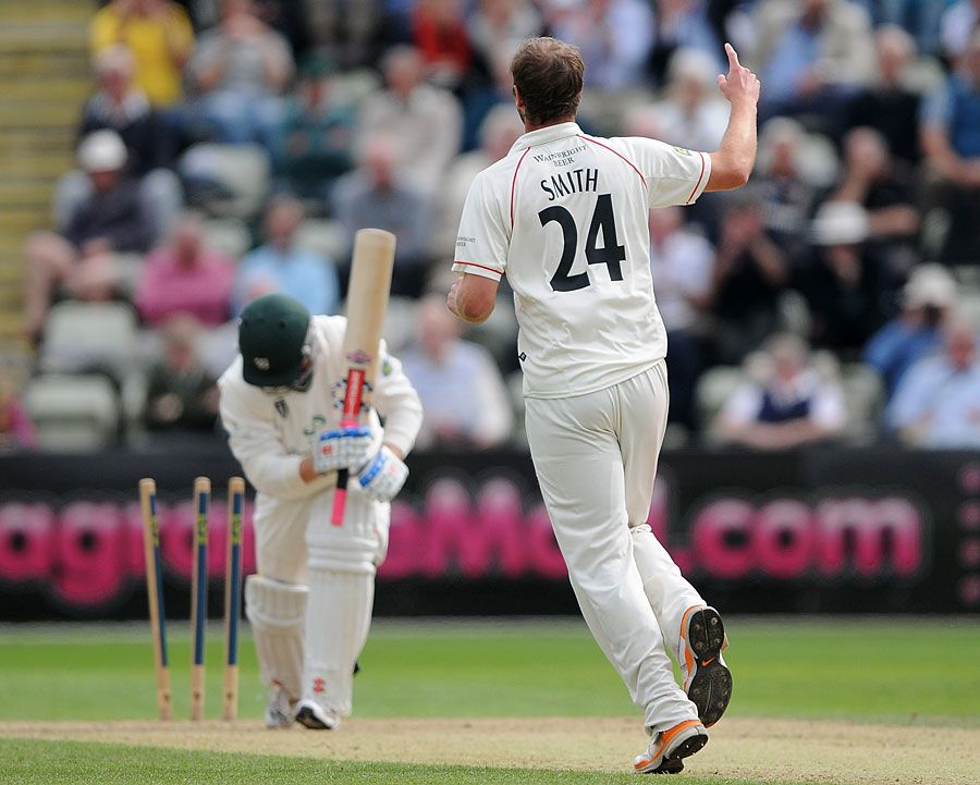 Lancashire need to dig deep after collapse