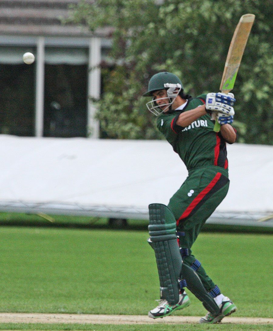 Seren Waters on his way to a top score for Kenya of 71