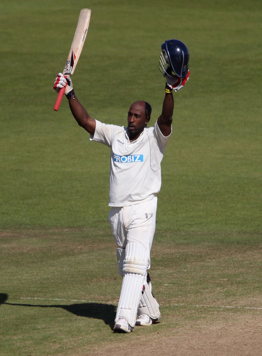 Carberry and McKenzie deny Warwickshire
